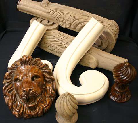 Houle's Custom Woodcarving